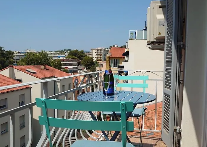 B042-functional With Balcony Suquet